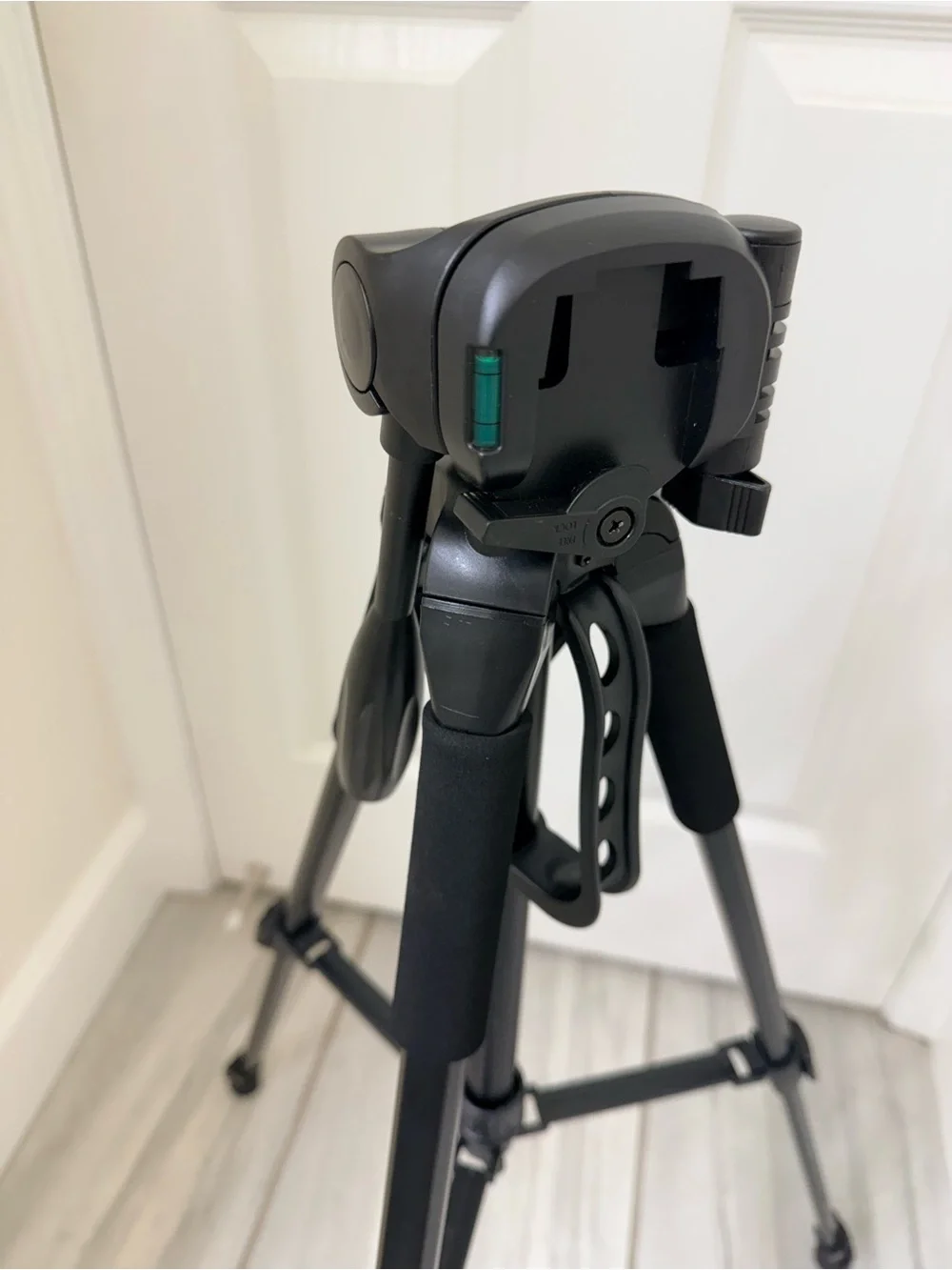 Ritz Gear 32” Compact Travel Tripod With Carry Bag for Photo & Video  Like New